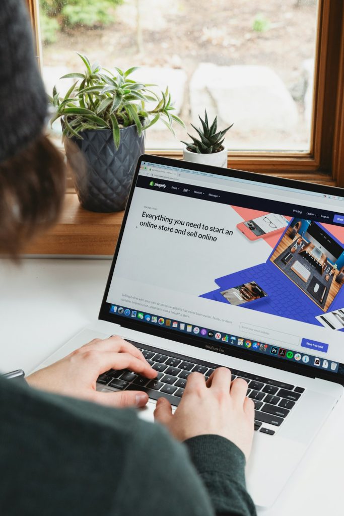 person-using-macbook-pro-on-white-table-ejhjszkteeg Webseitenentwicklung – Ihre digitale Visitenkarte Eine professionelle Webseite ist entscheidend für den Erfolg Ihres Unternehmens. Bei Oneday Marketing bieten wir maßgeschneiderte Lösungen, die auf Ihre Bedürfnisse zugeschnitten sind. Unser Prozess beginnt mit einer persönlichen Beratung, um Ihre Vision und Anforderungen zu verstehen. Anschließend erstellen wir ein individuelles Konzept mit ansprechendem Design und benutzerfreundlicher Funktionalität. Unsere Webseiten sind suchmaschinenoptimiert (SEO) und nutzen die neuesten Technologien für Geschwindigkeit, Responsivität und Sicherheit. Zudem bieten wir regelmäßige Wartung und Support, damit Ihre Webseite stets aktuell bleibt. Stärken Sie Ihre Online-Präsenz!